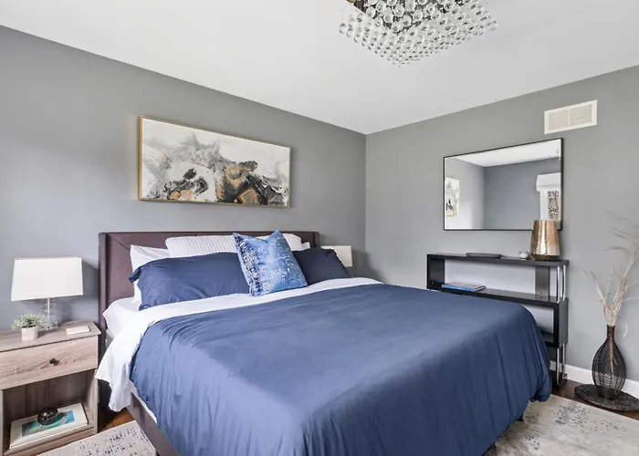 Holiday home Spacious In Chicago Suburbs
