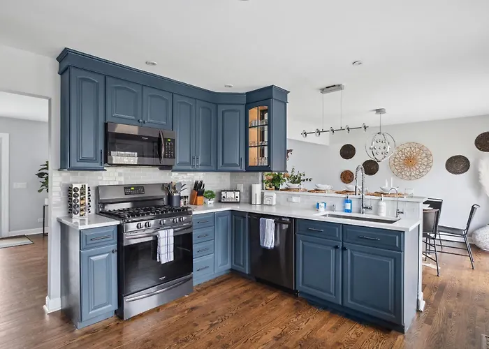 Spacious In Chicago Suburbs Holiday home Lombard